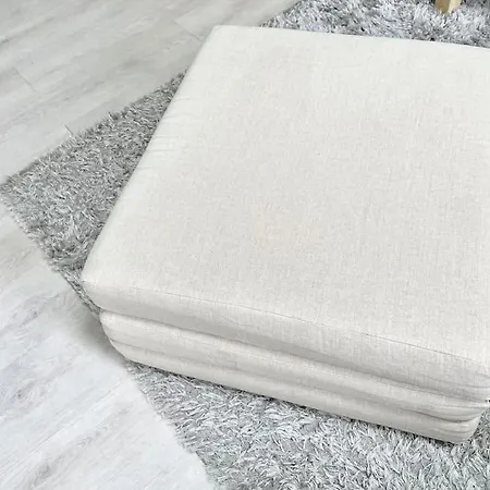 Entire Flat Free Parking Quiet Area *self-check In Апартаменти Лідс